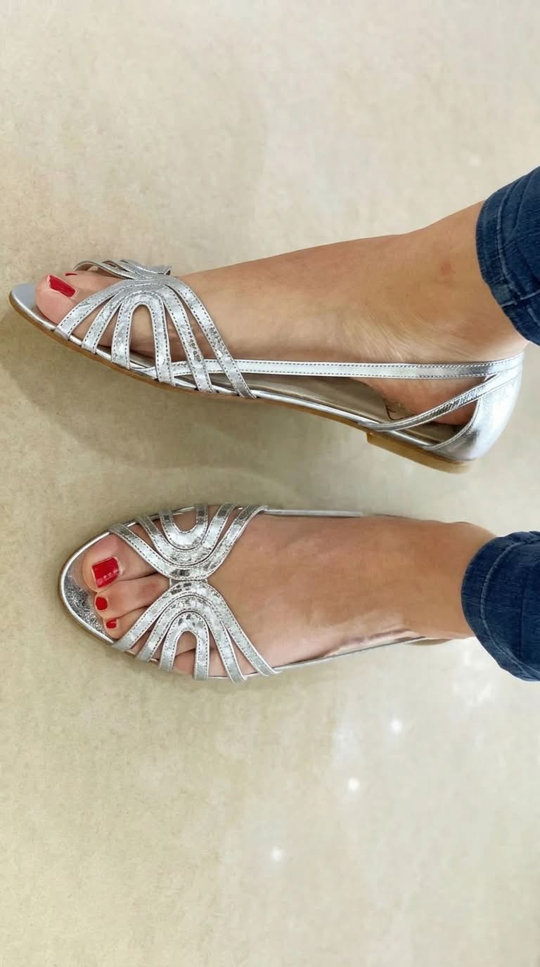 Clementina | Sandalias Doradas Luminosas