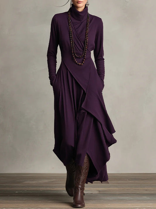Crescencia | Vestido Largo Plisado Asimétrico con Cuello Alto