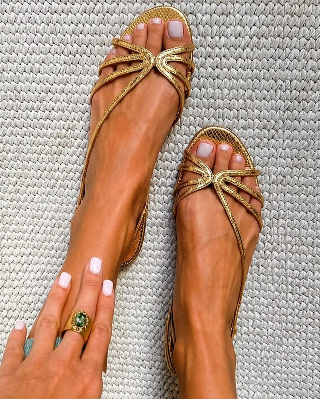 Idoya | Sandalias Doradas Clásicas