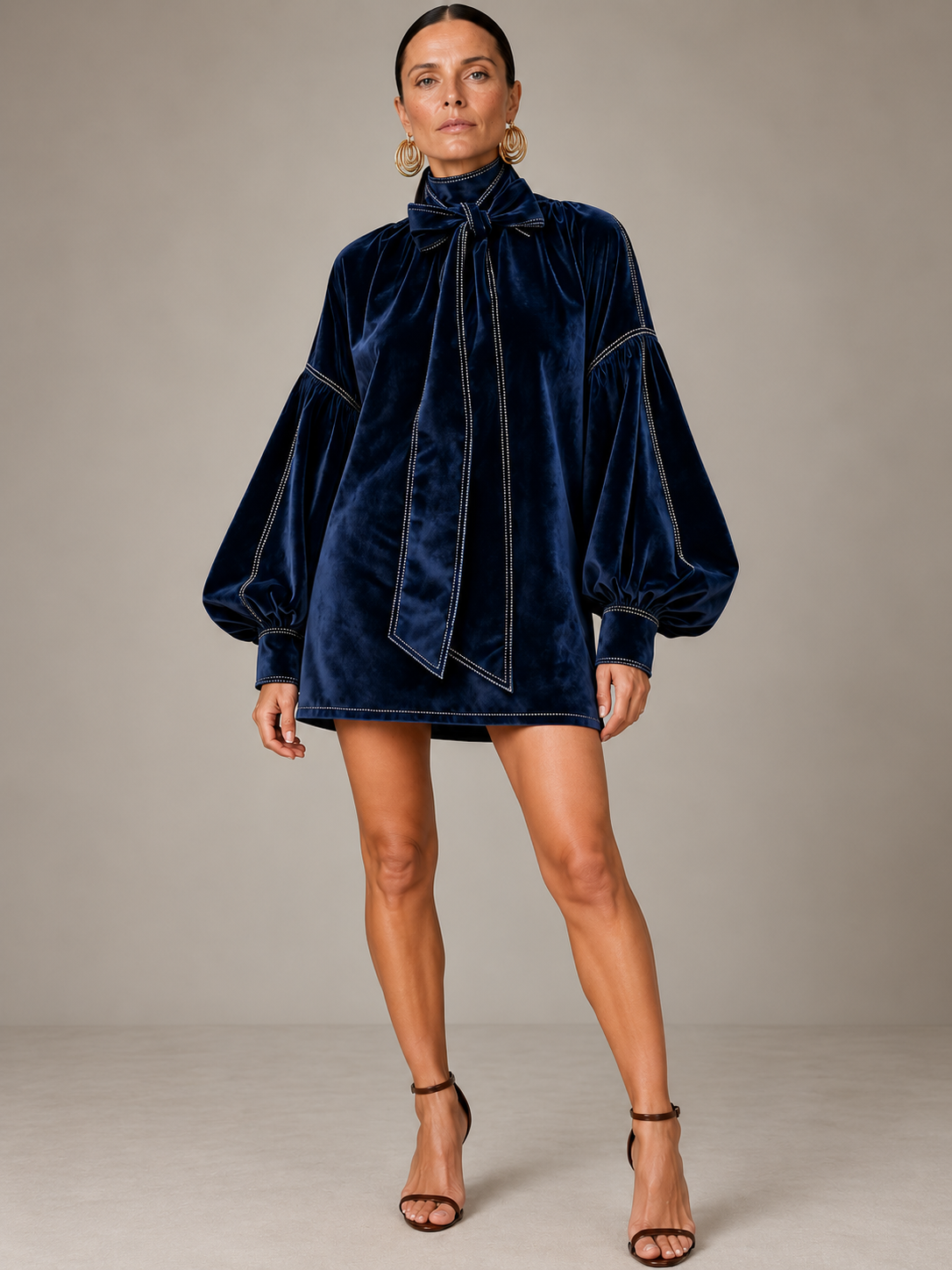 Hermenegilda | Vestido Corto con Lazo y Mangas Voluminosas